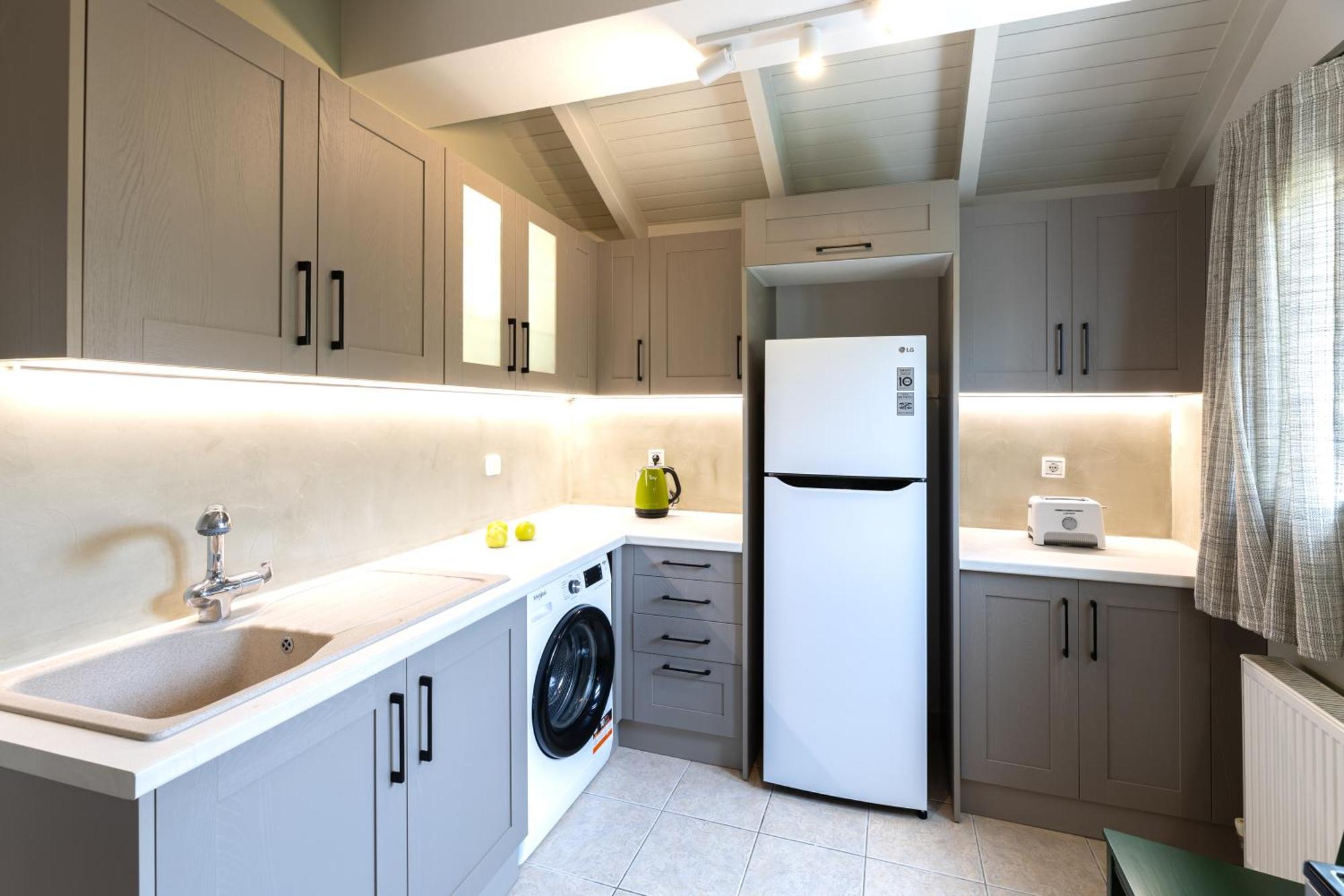 Domus City Apartment Аргостолион Екстериор снимка