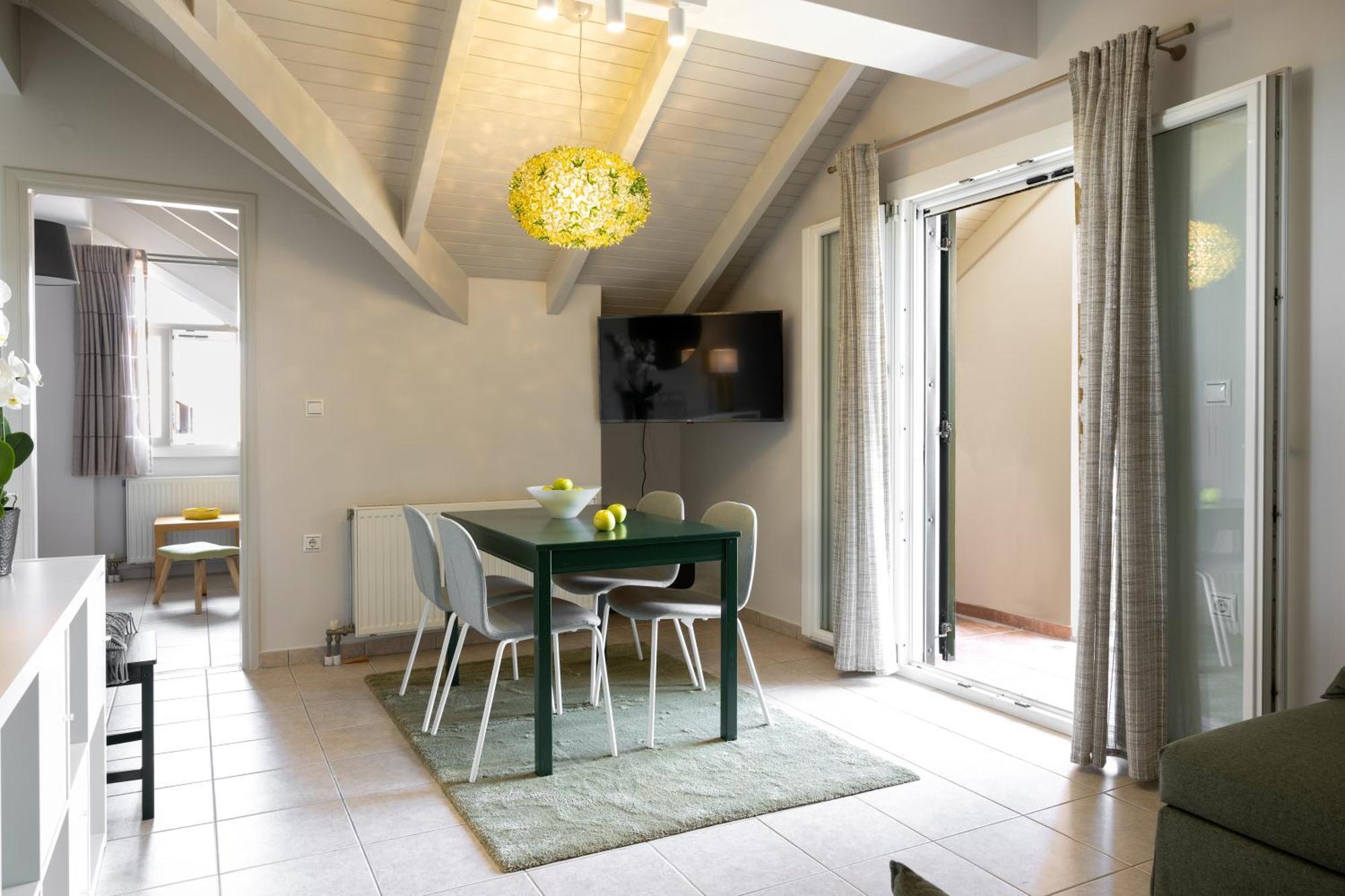 Domus City Apartment Аргостолион Екстериор снимка